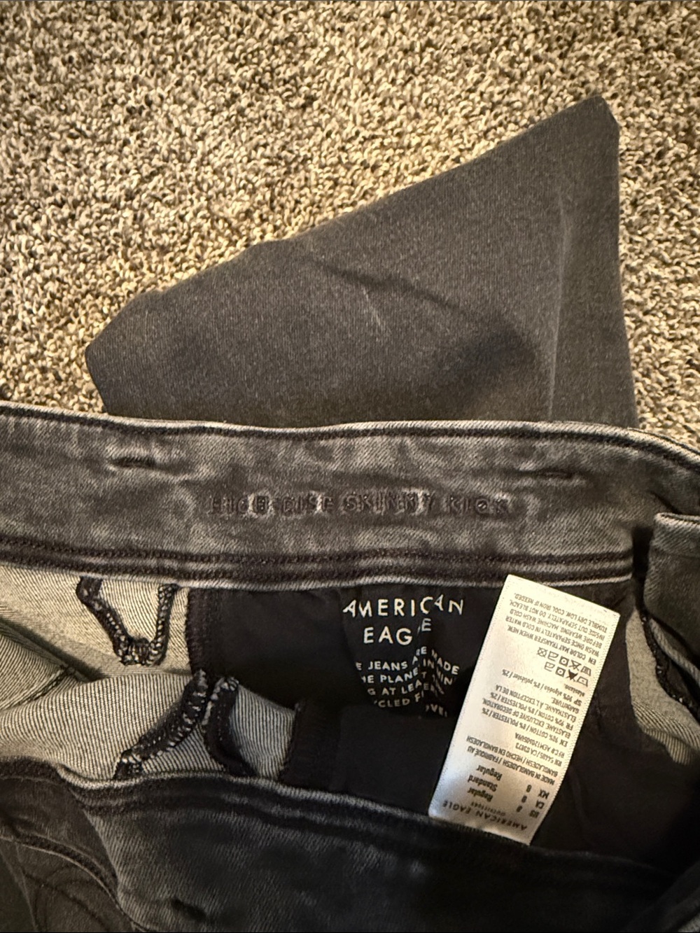 American Eagle Outfitters Black High Rise Skinny Kick Jeans - Picture 4 of 4